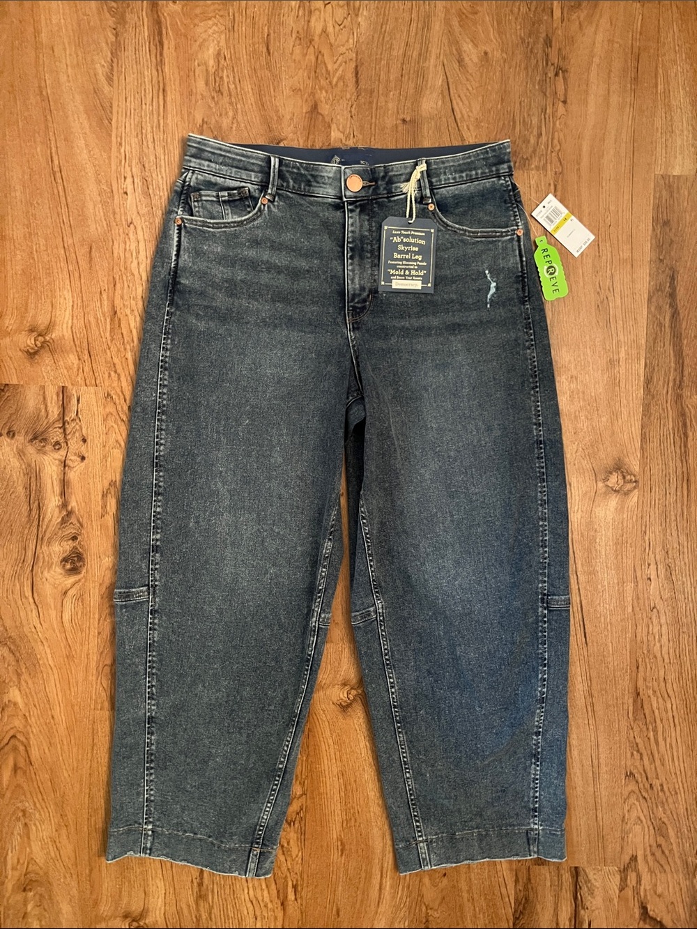 NWT Democracy Ab Solution Skyrise Relaxed Barrel Leg Jeans